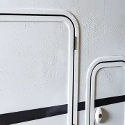 Tiszta &eacute;s j&oacute;l karbantartott lak&oacute;aut&oacute;, Kempingez&eacute;s