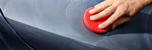 aut&oacute;mos&aacute;s; aut&oacute;&aacute;pol&aacute;s; aut&oacute;tiszt&iacute;t&aacute;s, A Megkopott, Enyh&eacute;n Megkarcol&oacute;dott Lakkoz&aacute;s